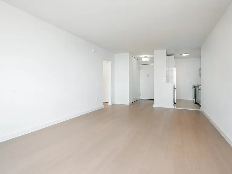429 E 52nd St #21F — Photo 5