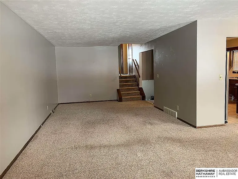 11336 Camden Ave — Photo 16