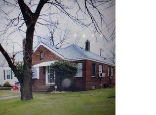 555 Taft Pl, Gary, IN 46404