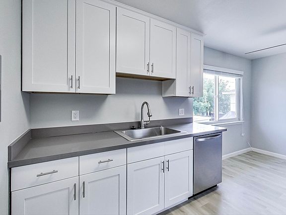 2nd image of 1859 Joan Way Unit 7