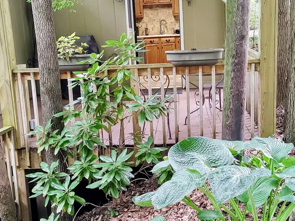 2841 River Rd, Tellico Plains, TN 37385