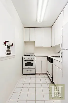 Rented by Halstead Real Estate | media 14