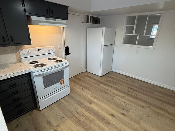 2nd image of 5274 Daleside Dr Unit 1