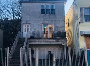 9 Leonard St APT 1, Jersey City, NJ 07307