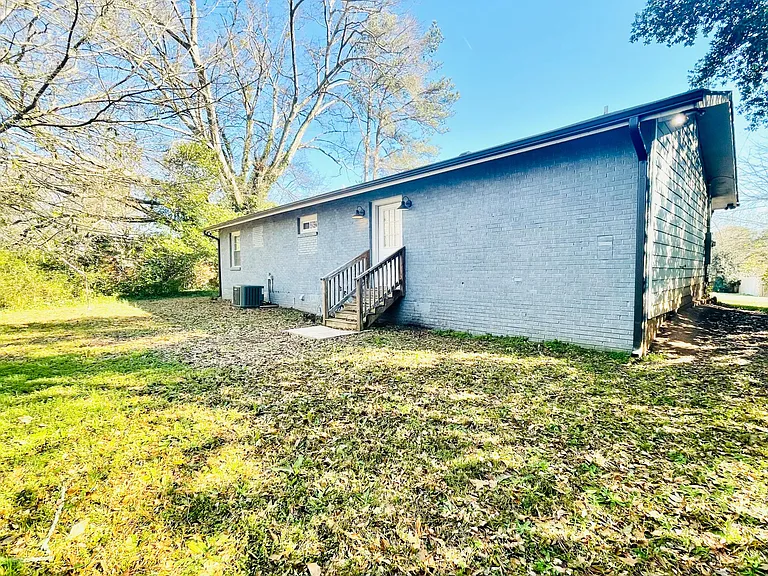 1621 Gilston Ct — Photo 24