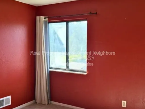 4326 Norman Dr SE, Grand Rapids, MI 49508