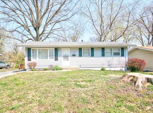 22 Fenwick Dr, Saint Louis, MO