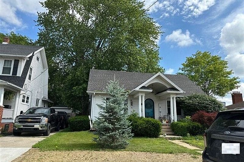 1st image of 5822 Elmwood St