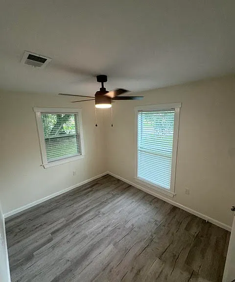 5700 Eastwood Dr — Photo 12