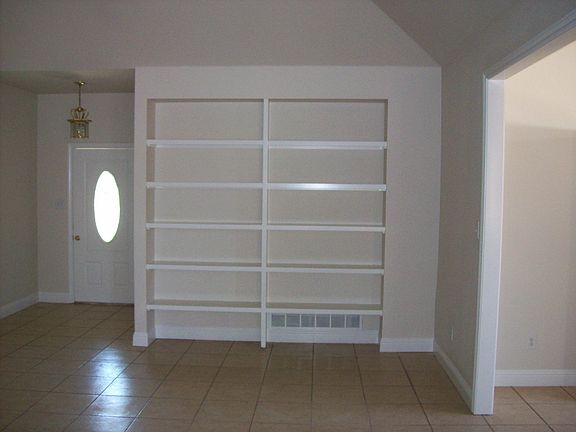 3rd image of 4501 W Lake Highlands Dr