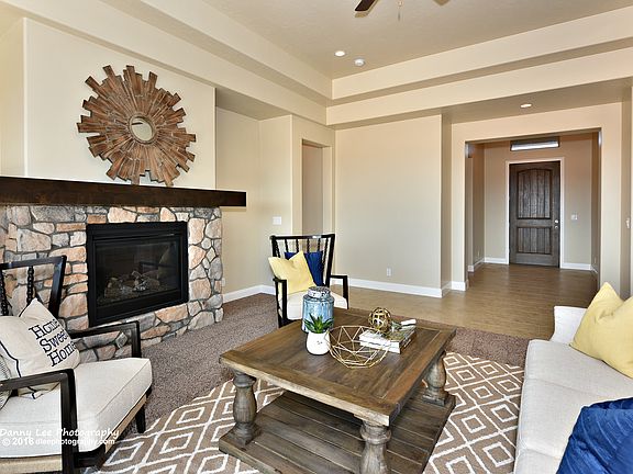 3rd image of 730 N Millcreek Springs Dr