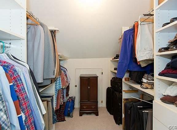 5th image of 17401 Village Dr