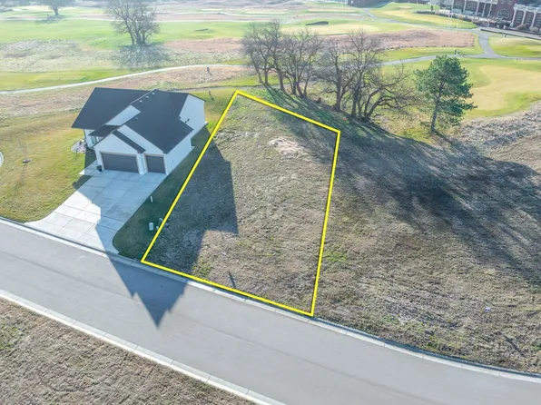 912 N Speyside Cir, Andover, KS 67002