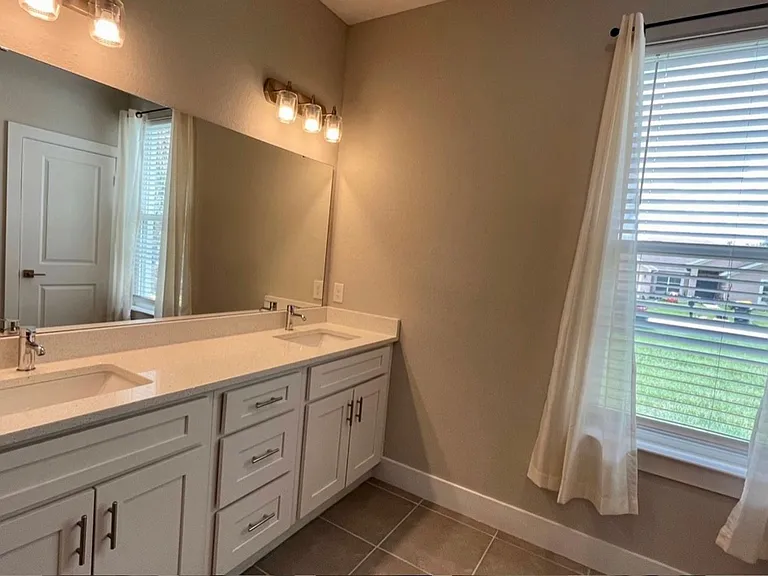 1157 Hudson Harbor Ln — Photo 18