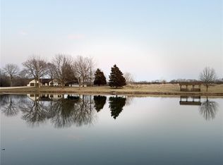 7305 S Morris Rd, Oak Grove, MO 64075