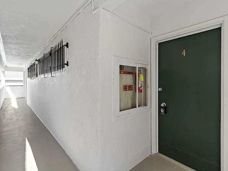 2500 Dana St — Photo 38