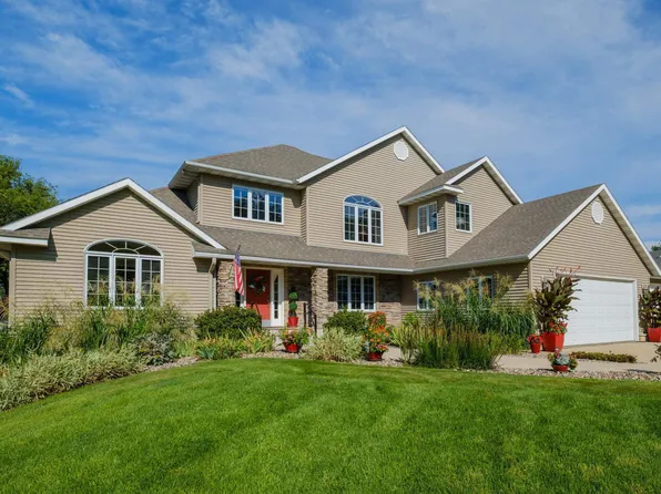 402 State Highway 9 W, Decorah, IA 52101