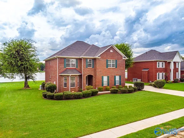 222 Lake Carmel Ct, Huntsville, AL 35811