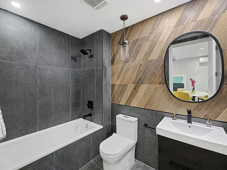 682 Hancock St #3F — Photo 8