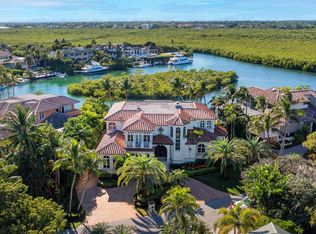 9 N Pelican Dr, Key Largo, FL 33037