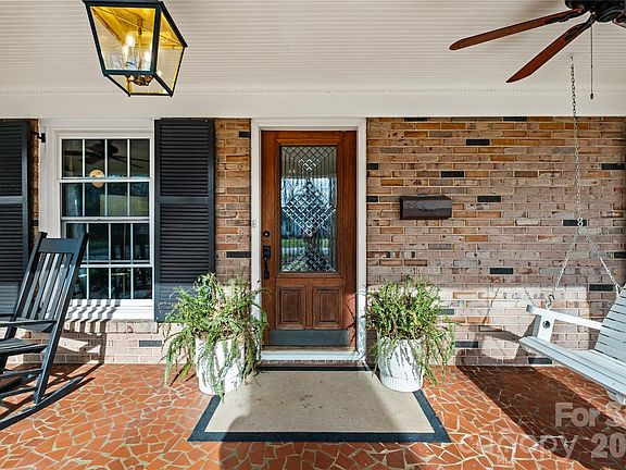 5th image of 233 Chiswick Rd