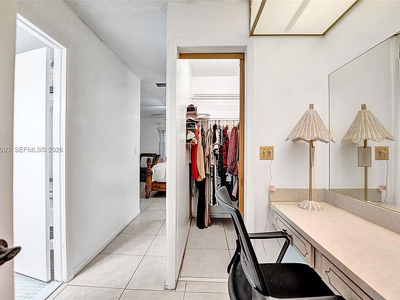 4th image of 123 Briarwood Cir #2-5
