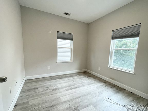 4th image of 113 Hillside St #3