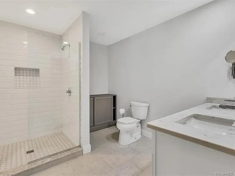 7 Redwood Ln — Photo 10