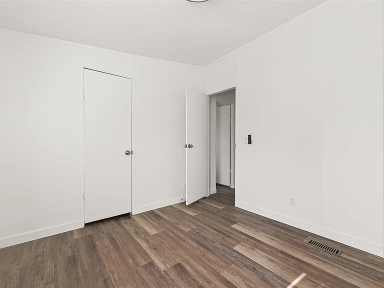 6018 Barney Ln — Photo 37