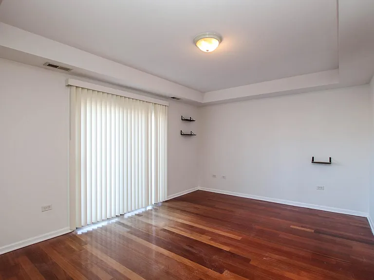 3545 N Pulaski Rd #204 — Photo 6