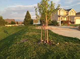 8253 S Farm Oak Ct, West Jordan, UT 84081