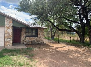 322 Texas Ave #B, Kingsland, TX 78639