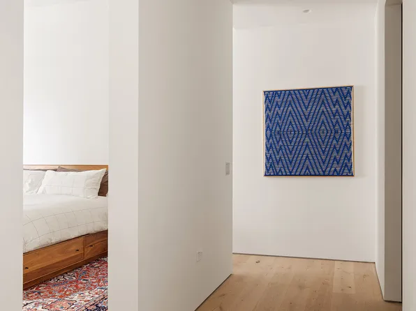 532 West 20th Street image 13 of 25