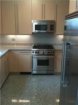 Rented by Metropolitan Res. Partners | media 10