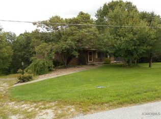 1347 S Summit Dr, Holts Summit, MO 65043