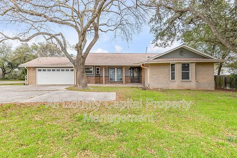 3 bed, 2.0 bath, 1838 sqft, $2,095 — Photo 4