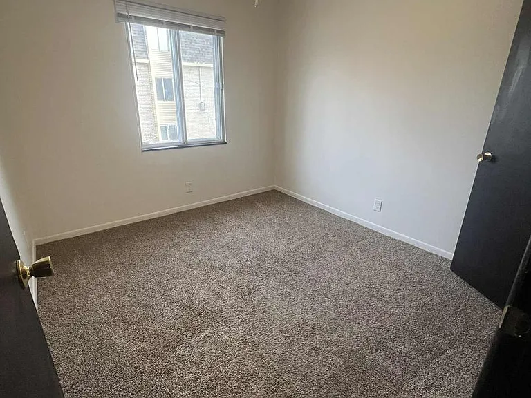 1210 SE Belmont Drive — Photo 12