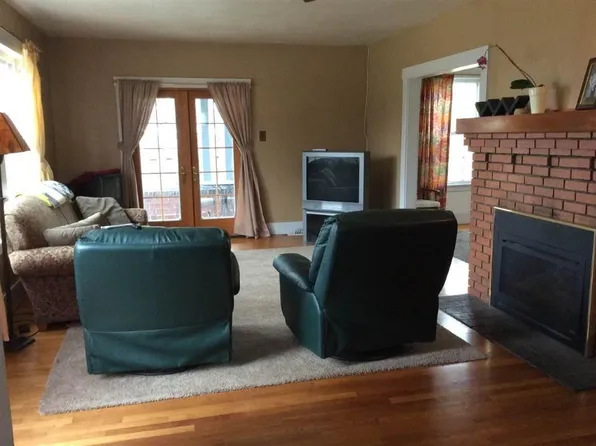 1711 Fairchild Ave, Manhattan, KS 66502