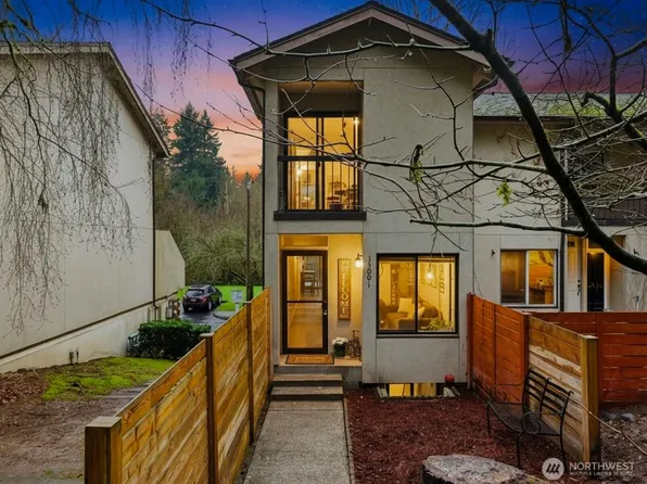 15001 123rd Ave NE, Kirkland, WA 98034