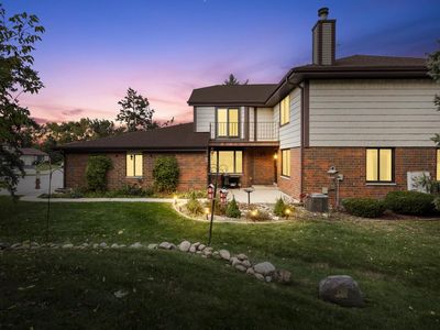 8124 South Legend DRIVE, Franklin, WI, 53132