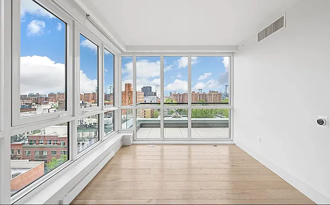 Rented by Manhattan Realty Group | media 29