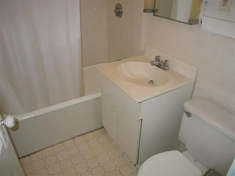 97 College Ave #1 — Photo 3