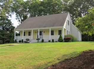 1 Courtney Dr, Westport, MA 02790