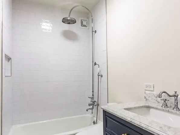 1001 5th Avenue image 8 of 11