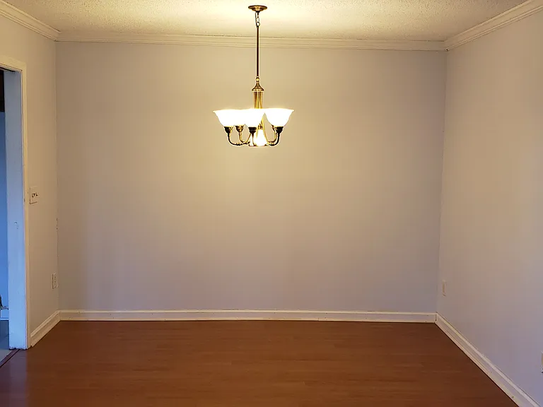 2538 Cottage Pl — Photo 2