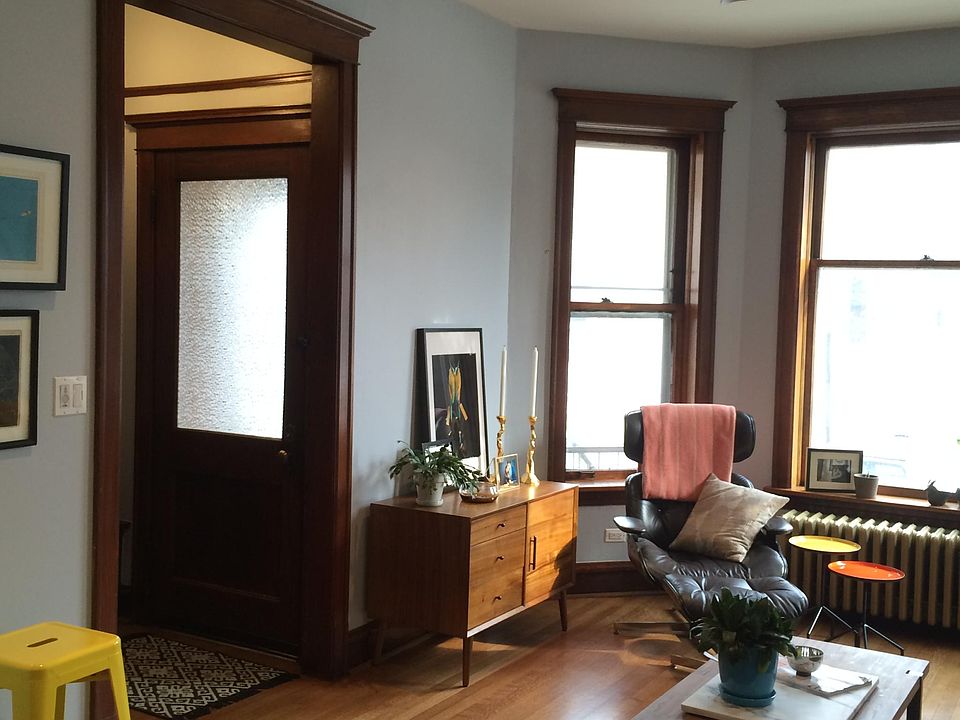 1st image of 3278 W Wrightwood Ave #1