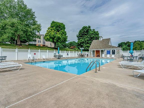 4th image of 3026 Winterberry Dr
