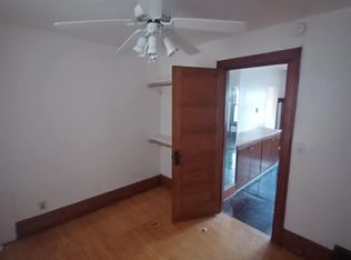 1110 E Hamilton St #201, Milwaukee, WI 53202