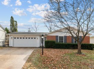 2668 Midland Ridge Dr, Saint Louis, MO 63114
