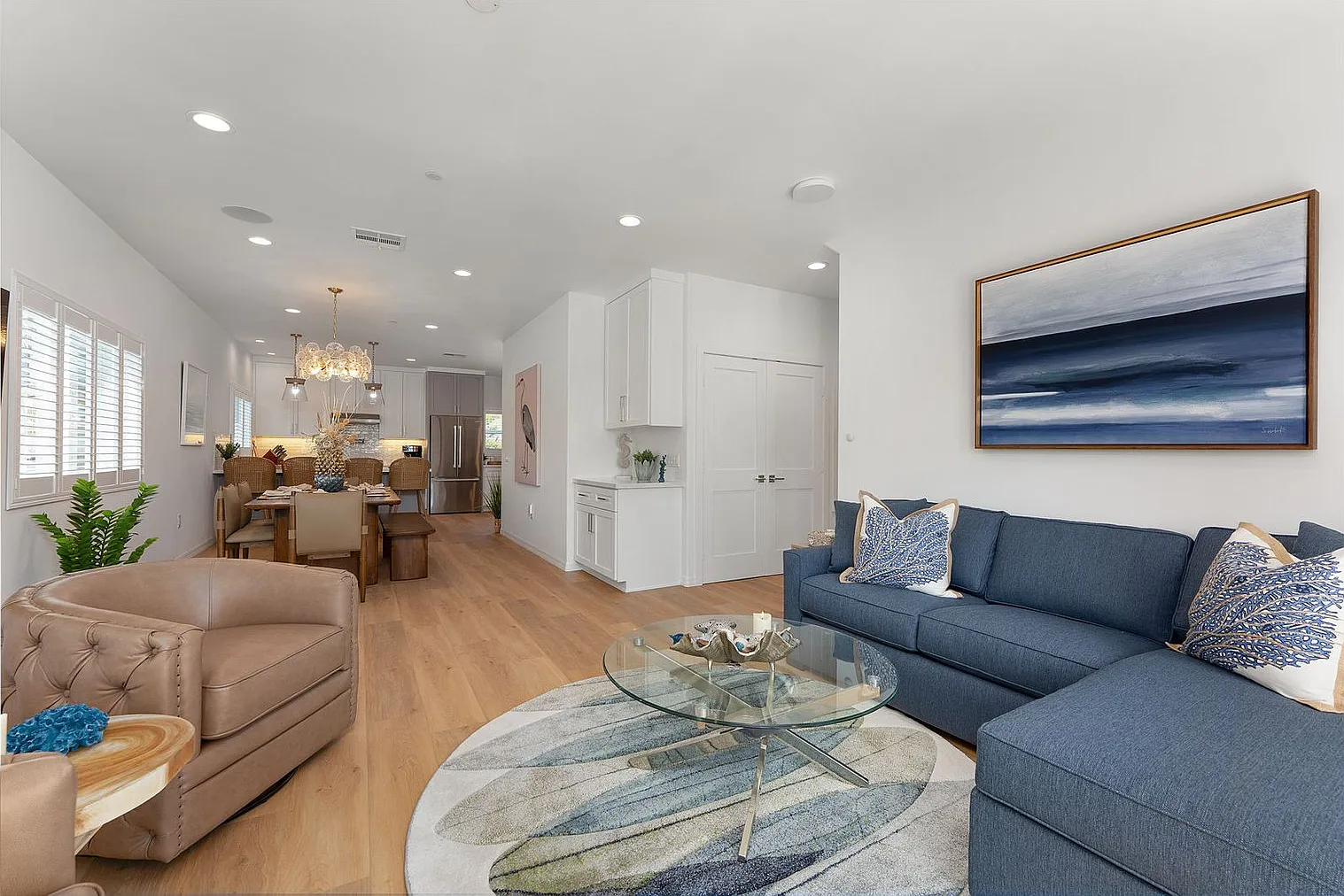 3 bed, 2.0 bath, 1689 sqft, $8,685 — Photo 2